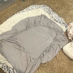 PB Kids and Kyte Baby crib sheet lot (3)